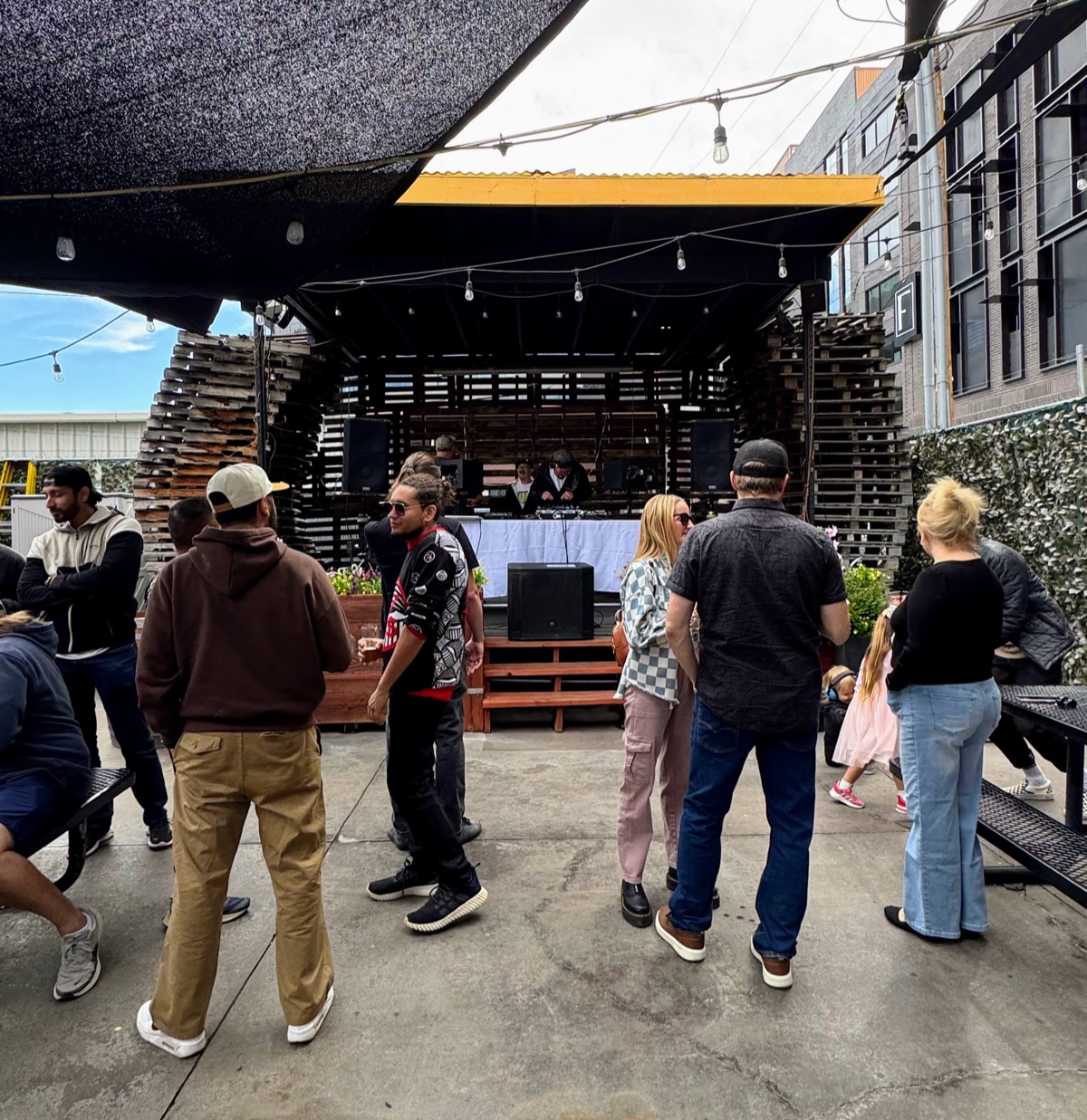 Amen Sundays Vol. 01 — inaugural edition, crowd gathered at the pallet stage